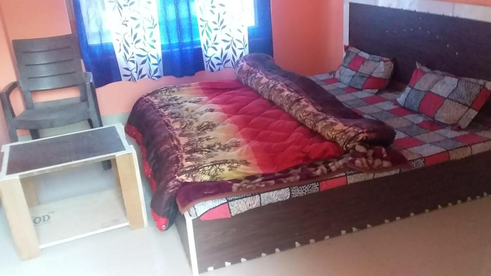 Spot On Sharma'S Kitchen & Home Stay Bajaura Eksteriør bilde